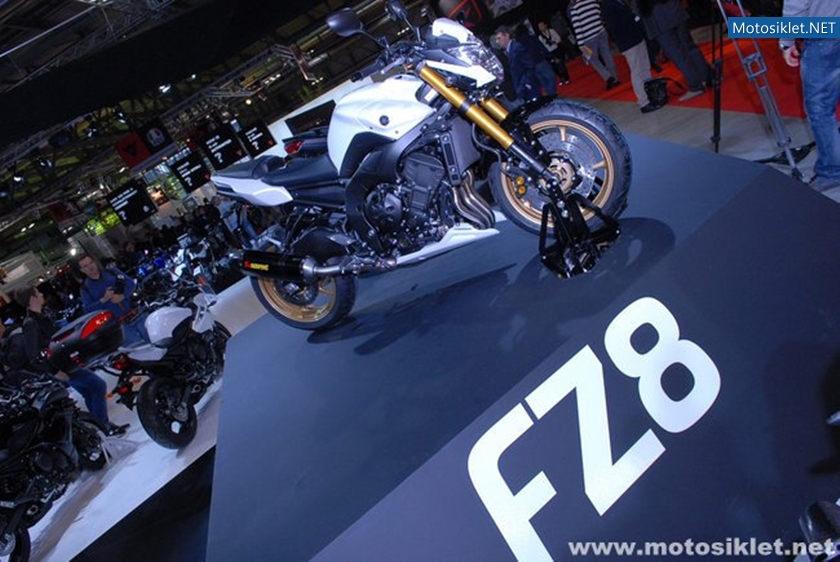 Yamaha-Standi-Eicma-2010-010