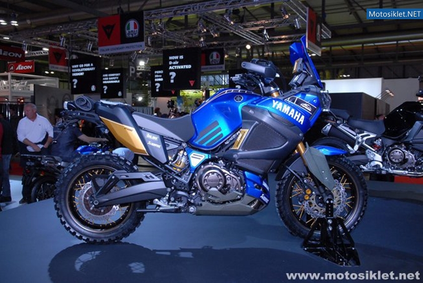 Yamaha-Standi-Eicma-2010-011