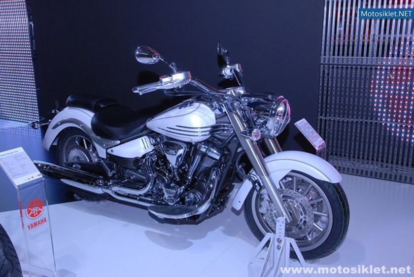 Yamaha-Standi-Eicma-2010-018