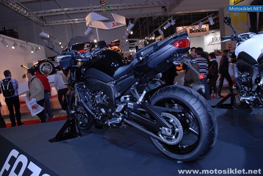 Yamaha-Standi-Eicma-2010-020