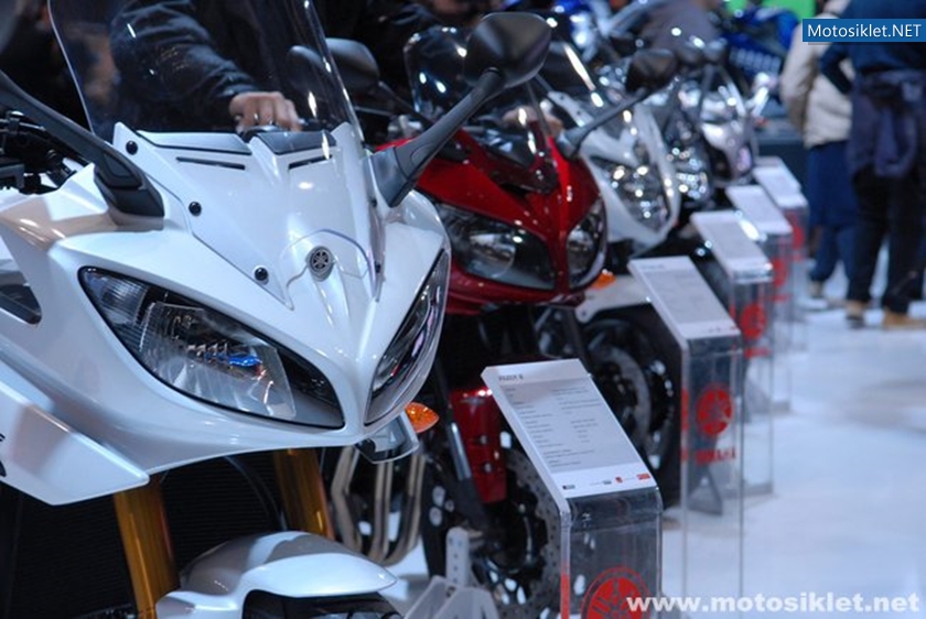 Yamaha-Standi-Eicma-2010-039