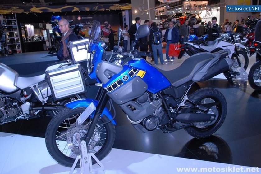 Yamaha-Standi-Eicma-2010-042