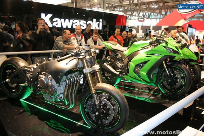 Kawasaki-Standi-Eicma-2010-011