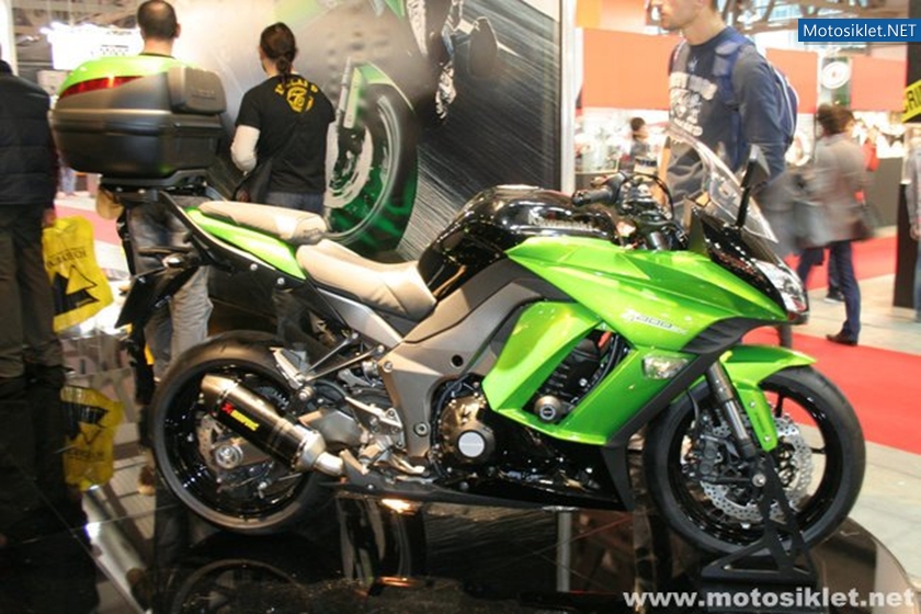 Kawasaki-Standi-Eicma-2010-015