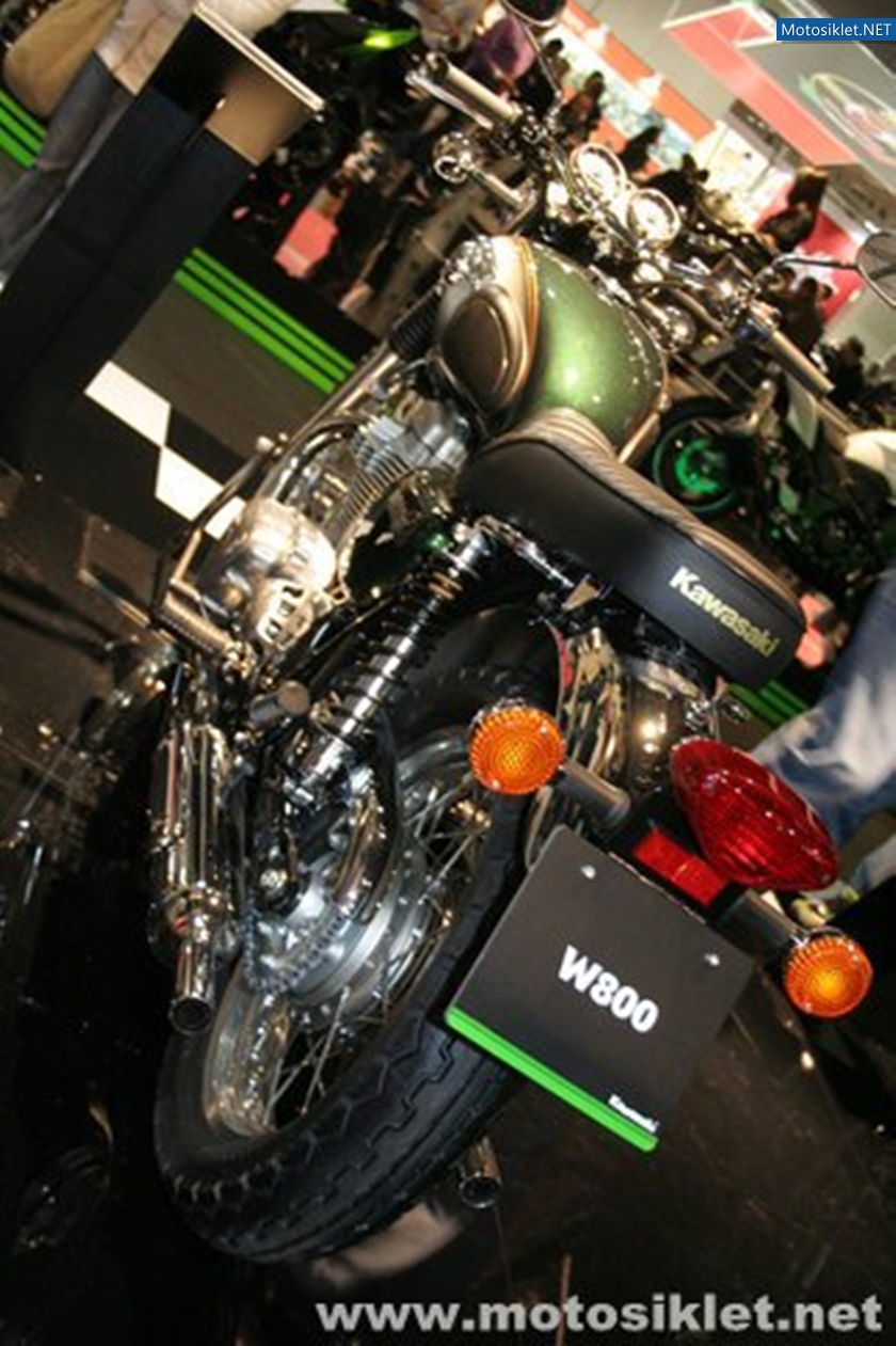 Kawasaki-Standi-Eicma-2010-023