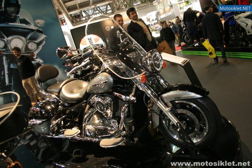 Kawasaki-Standi-Eicma-2010-031