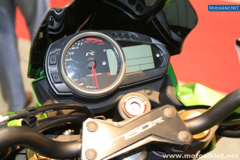 Kawasaki-Standi-Eicma-2010-037