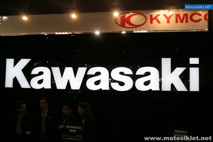 Kawasaki-Standi-Eicma-2010-038