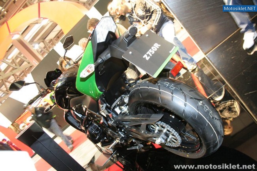 Kawasaki-Standi-Eicma-2010-039