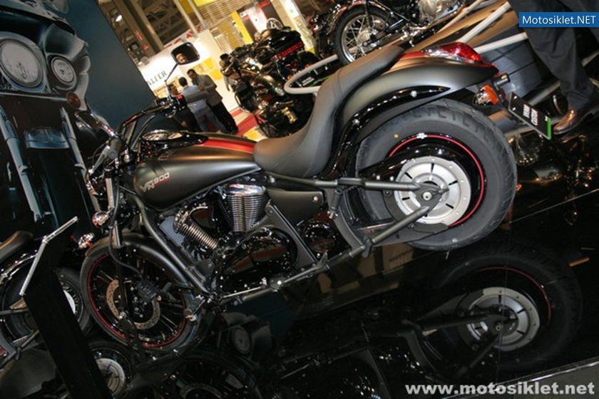 Kawasaki-Standi-Eicma-2010-040