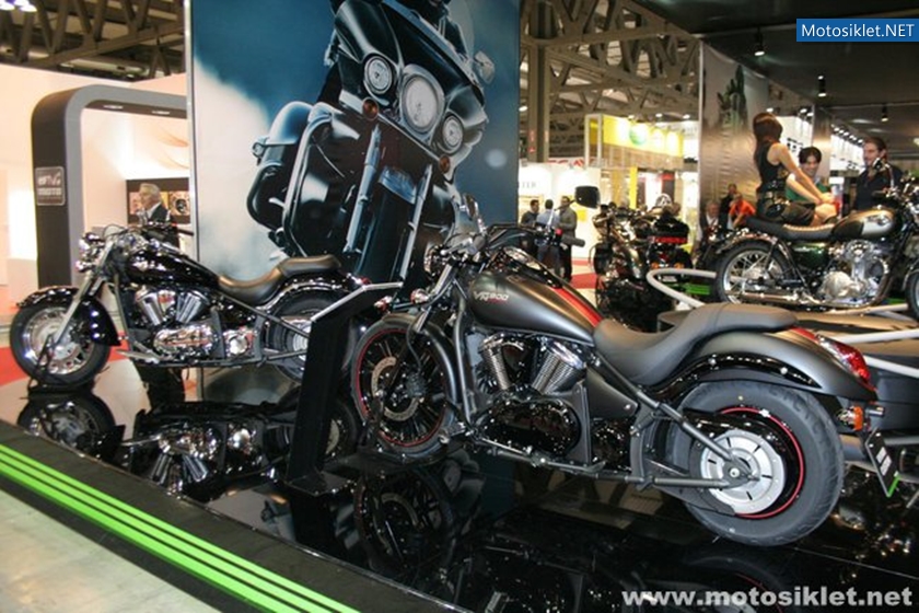 Kawasaki-Standi-Eicma-2010-041