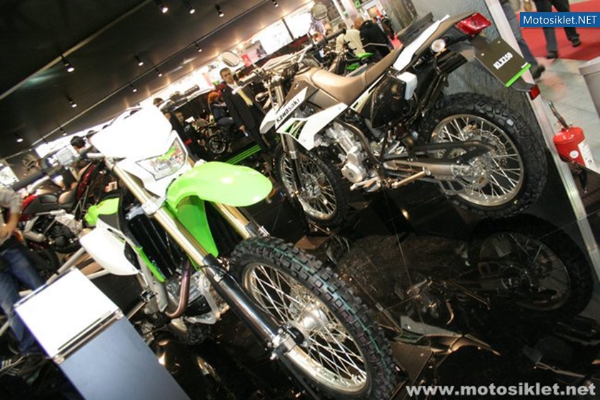 Kawasaki-Standi-Eicma-2010-042