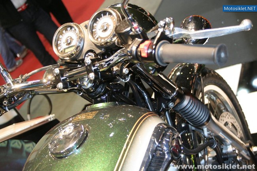 Kawasaki-Standi-Eicma-2010-050