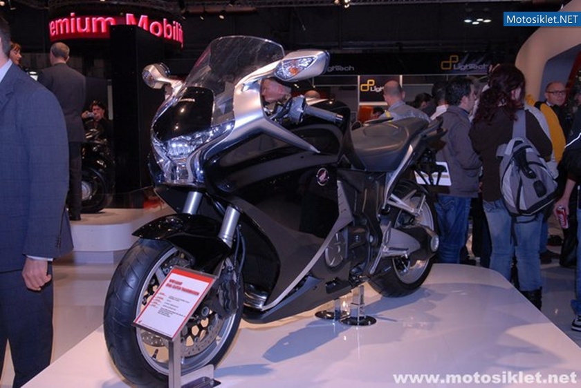 Honda-Standi-Eicma-2010-007