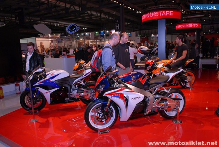 Honda-Standi-Eicma-2010-013