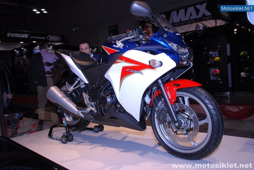 Honda-Standi-Eicma-2010-034