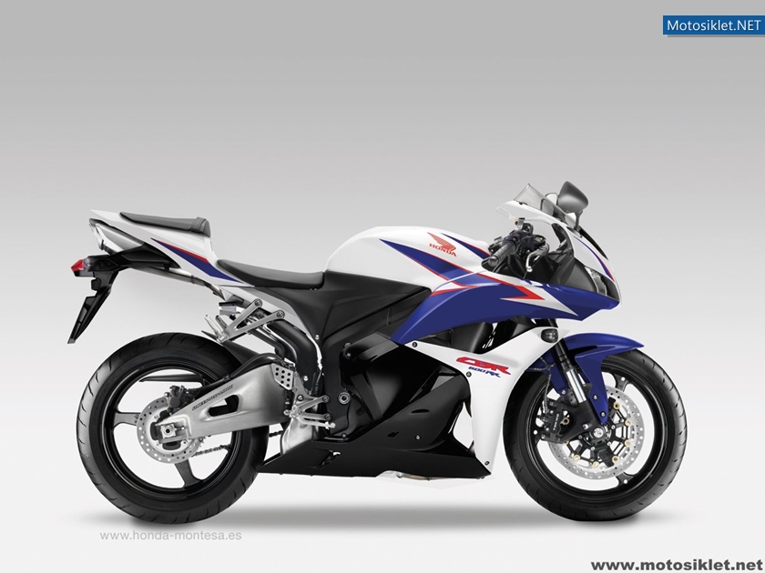 2011-Honda-CBR600RR-002