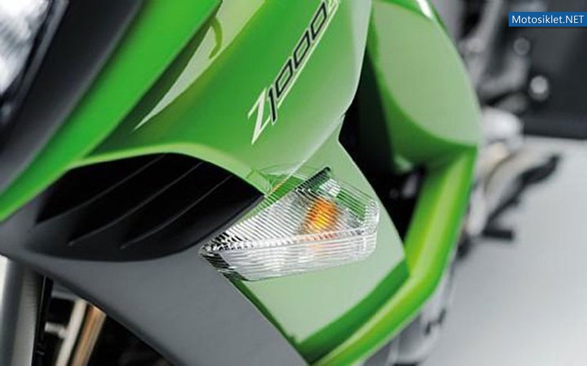 Kawasaki-2011-Z1000SX-002