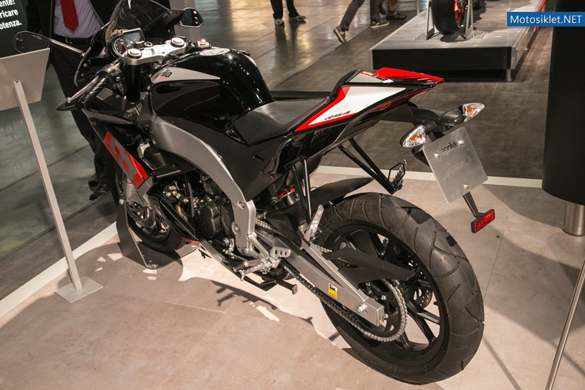 aprilia-milan-motosiklet-fuari-2015_14