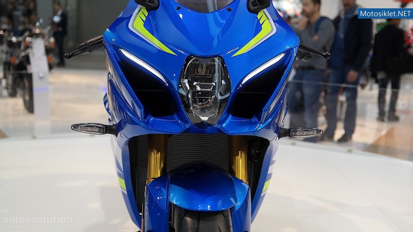 eicma-2015-suzuki-gsx-r1000-superbike-is-the-companys-new-flagship-photo-gallery_9