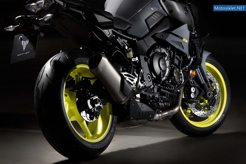 2016-Yamaha-MT-10-details-04