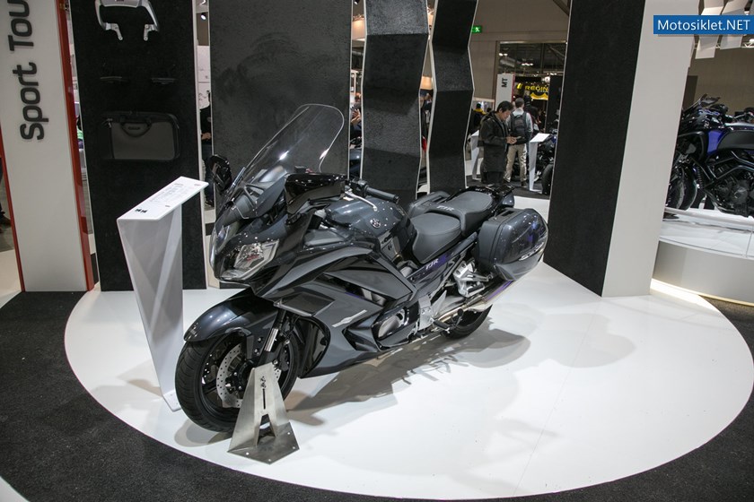 milan-motosiklet-fuari-2015-yamaha_55